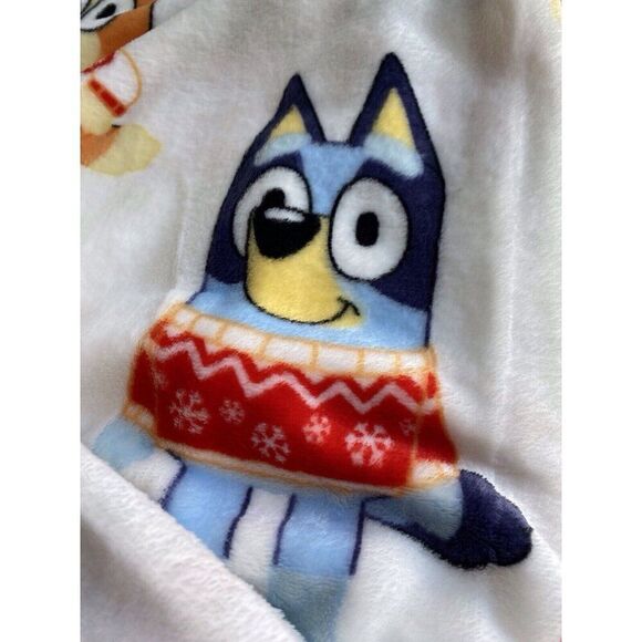 Bluey And Bingo Wearing Christmas Sweaters Soft Throw HOLIDAY Blanket 50 X 70” - Picture 6 of 13